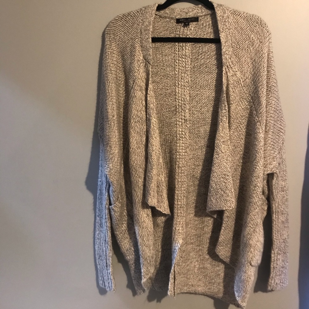 Romeo + Juliet couture knit pockets cardigan